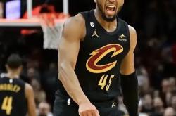 开云APP-爵士逆转奇才，米切尔独得26分