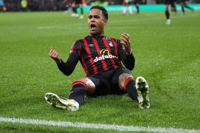 关于阿斯顿维拉主场战平伯恩茅斯，保持中游稳定的信息