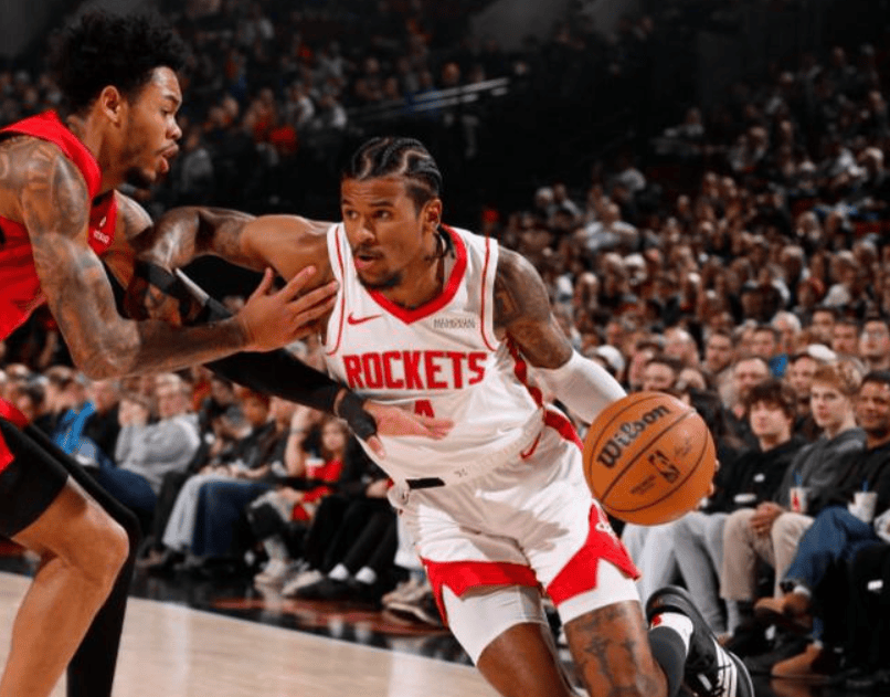 开拓者队主场败给对手造成困境