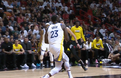 火箭主场战胜小牛,终结两连败 火箭主场战胜小牛,终结两连败