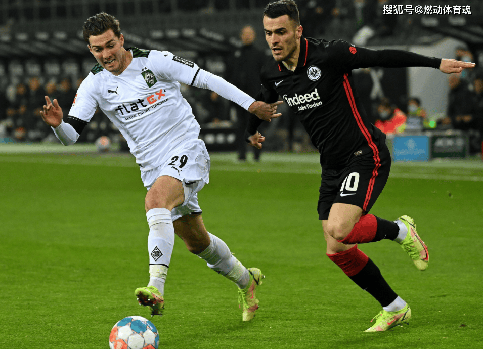 包含门兴格拉德巴赫客场失利，德甲前三位位置仍稳坐的词条