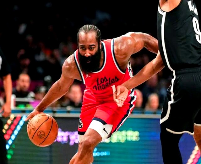 快船击败篮网，登顶西部积分榜